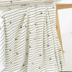 Tissu jersey enfant à motif rayures et escargots fond blanc cassé - OEKO TEX