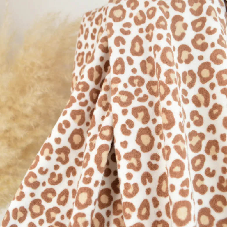 Tissu jersey éponge coton – Motif léopard fond blanc cassé - OEKO TEX
