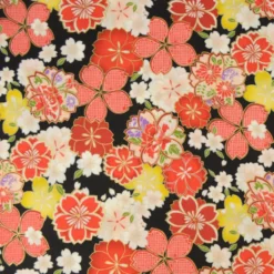 Tissu Kokka fleurs traditionnelles fond Noir "Japanese Fan"