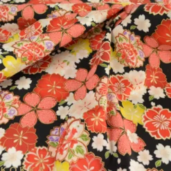 Tissu Kokka fleurs traditionnelles fond Noir 