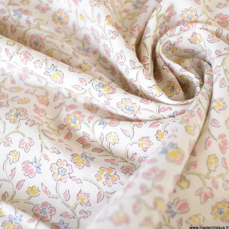 Tissu Kokka motif petits fleurs - collection Flownny