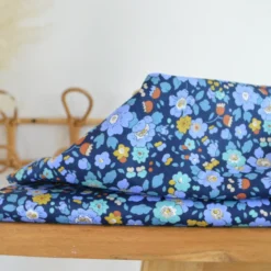 Tissu Liberty of London - Betsy Meadow bleu marine