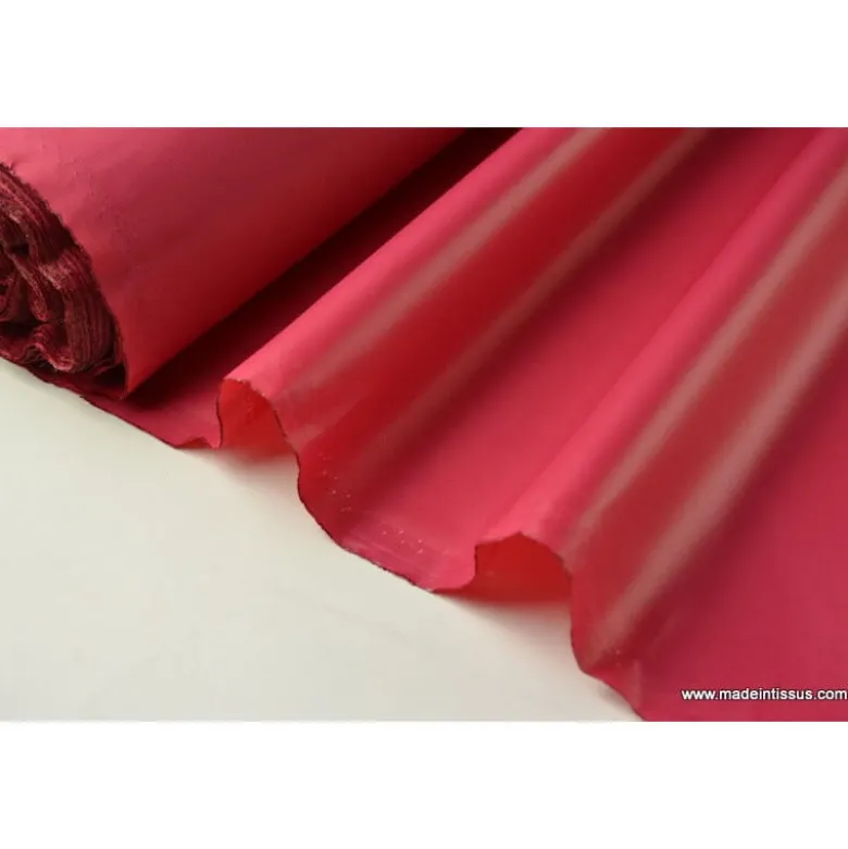 Tissu polyester fraise déperlant pour parapluie .