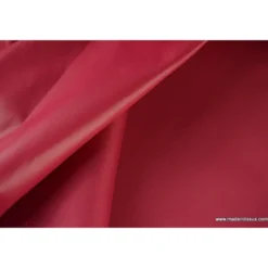 Tissu polyester fraise déperlant pour parapluie .