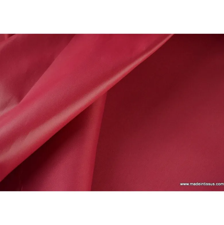 Tissu polyester fraise déperlant pour parapluie .