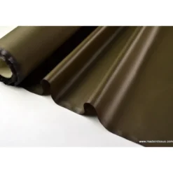 Tissu polyester kaki déperlant pour parapluie .