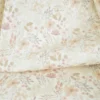 Tissu popeline Aurélien fleurs et plantes beige et rose fond blanc cassé