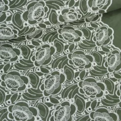 Tissu popeline de coton brodé fleurs Laurentine - Vert kaki