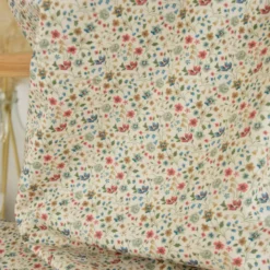 Tissu popeline de coton Field – Petites fleurs fond écru