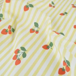 Tissu Popeline de coton Gariguette motif fraises et rayures jaunes - OEKO TEX