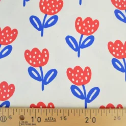 Tissu popeline de coton Poppy – motif tulipes rouges et bleues