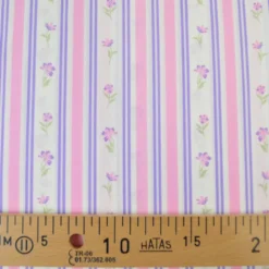 Tissu popeline de coton Poppy – motif Rayures et fleurs roses et violettes
