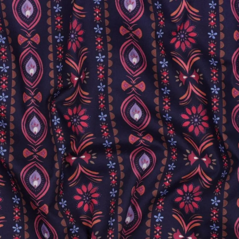 Tissu popeline de coton Poppy – motif rayures ethniques fond marine