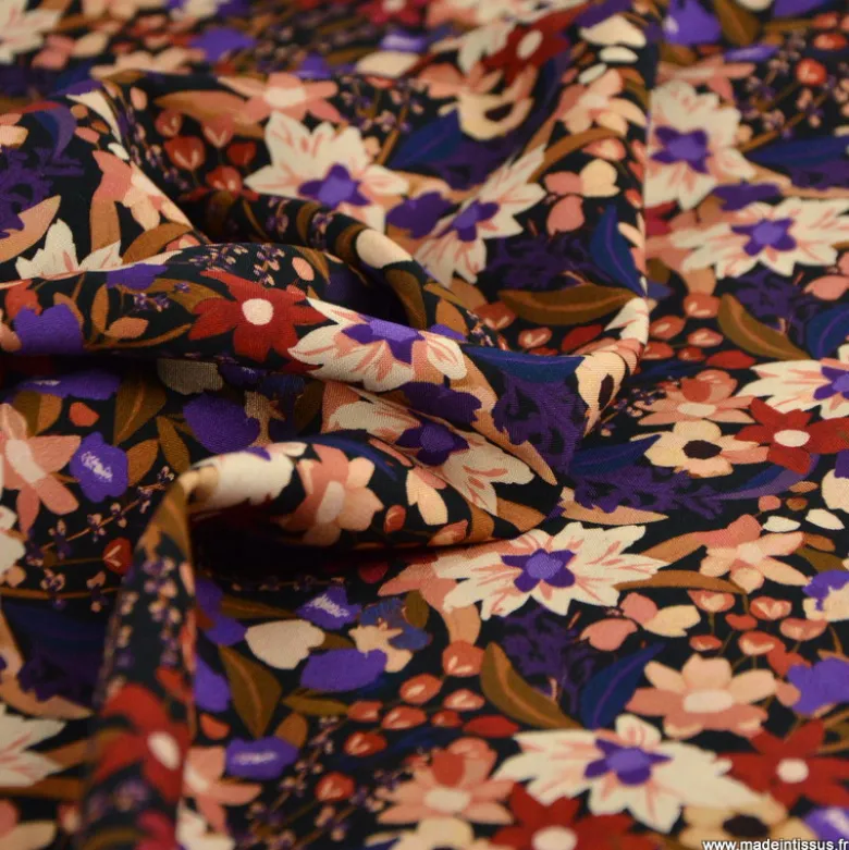 Tissu popeline de viscose Aozy - motif fleurs violettes fond noir