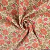 Tissu popeline de viscose écovero motif fleurs fond écru