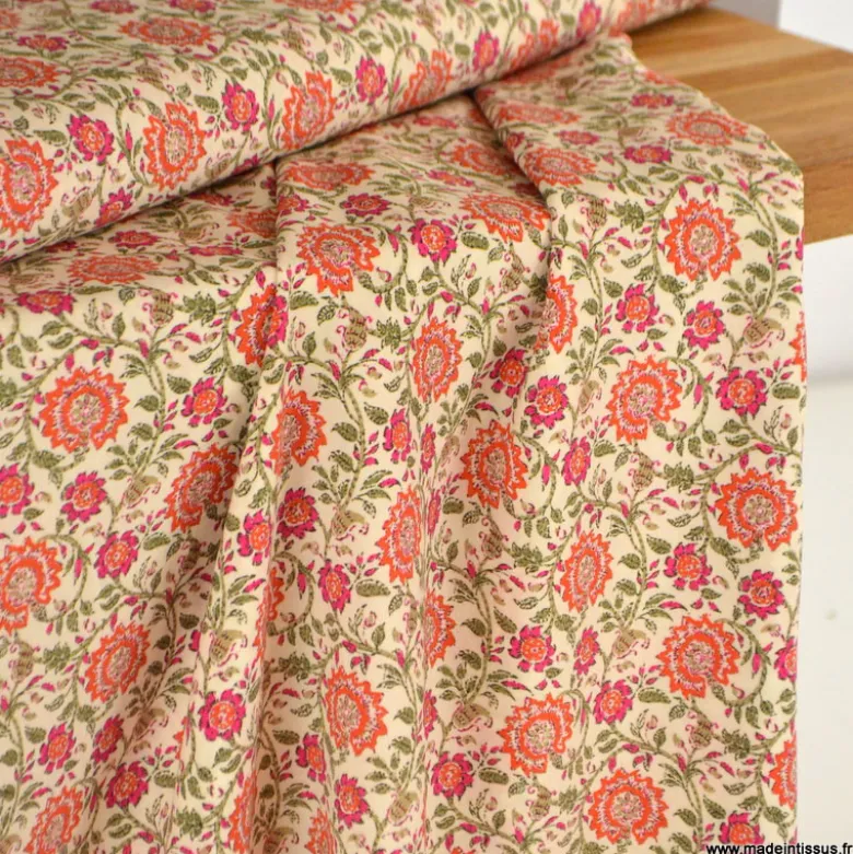 Tissu popeline de viscose écovero motif fleurs fond écru