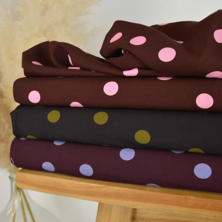 Tissu popeline de viscose Peyton motif pois roses fond Bordeaux