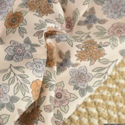 Tissu popeline Marion motif fleurs fond ecru - exclusif