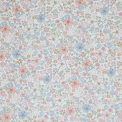 Tissu popeline Théophile fleurs roses et bleues fond blanc cassé