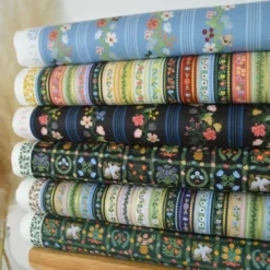 Tissu Rifle Paper carreaux de fleurs fond Noir - Collection Gracie
