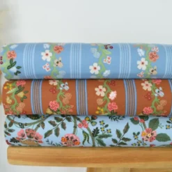 Tissu Rifle Paper motif fleurs et rayures Bleu - Collection Gracie