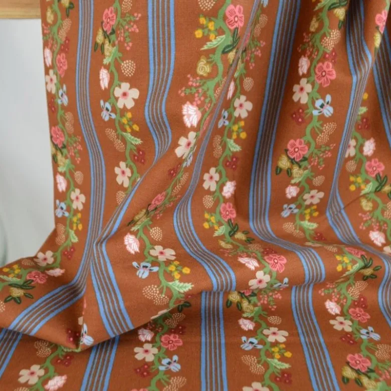 Tissu Rifle Paper motif fleurs et rayures cacao - Collection Gracie