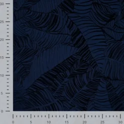 Tissu satin de viscose motif exotique fond bleu marine