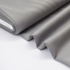 Tissu satin microfibre fluide uni gris