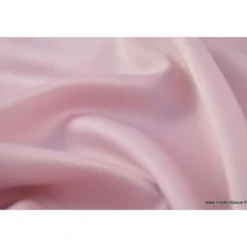 Tissu Satin microfibre fluide rose clair