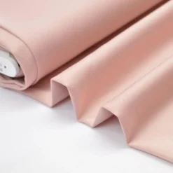 Tissu satin microfibre fluide uni vieux rose