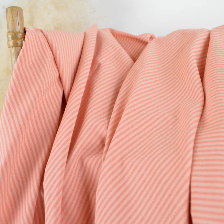 Tissu seersucker à rayures fines - Corail et Nude