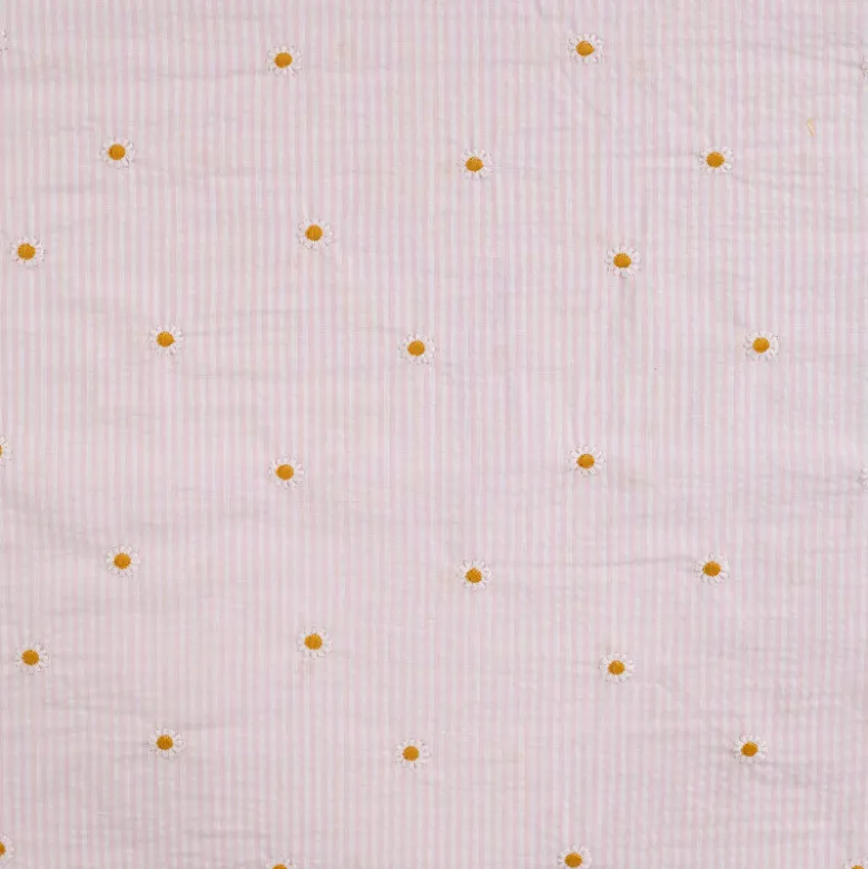 Tissu Seersucker Rose Nude Rayures Fines Brodé Marguerites – Coton Léger Été