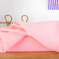 Tissu seersucker Vichy petits carreaux rose fluo