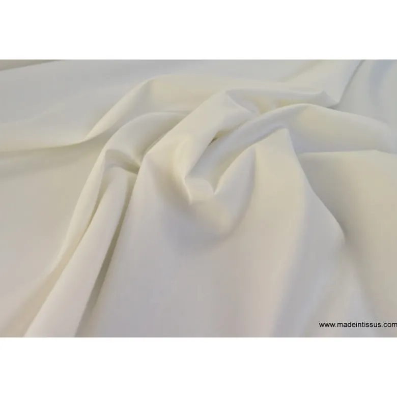 Tissu sergine ivoire pour robe de mariée.