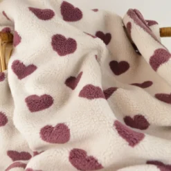 Tissu Sherpa lourde motif coeurs vieux rose fond écru - OEKO TEX