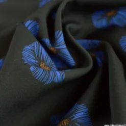 Tissu Softshell Poppy motifs fleurs bleues fond noir - oeko tex