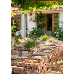 Tissu toile enduite graphique fleurie