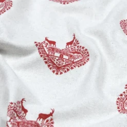 Tissu toile Ruan motif coeurs, chalets et bouquetins Rouge