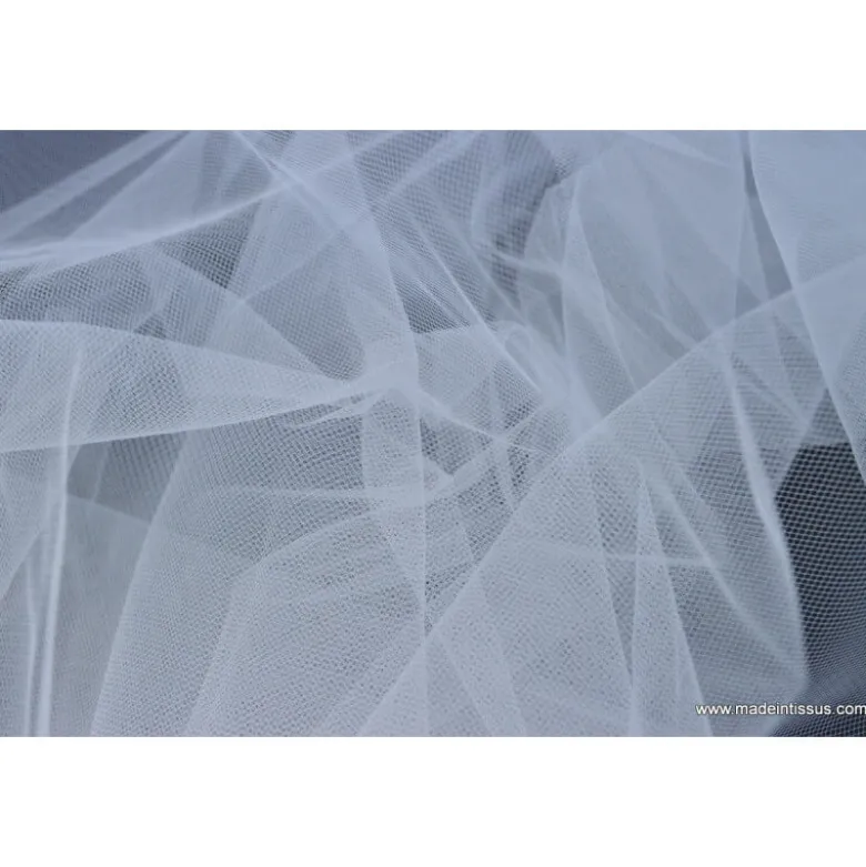 Tissu Tulle souple robe de mariée blanc en 3.00m de large .