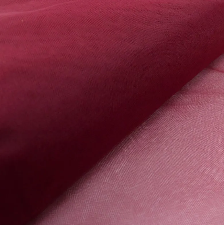 Tissu Tulle souple robe de mariée bordeaux en 3.00m de large .