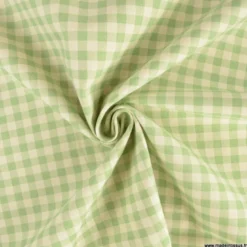 Tissu vichy en coton lavé - vert clair