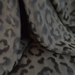 Tissu viscose jacquard motif léopard chocolat