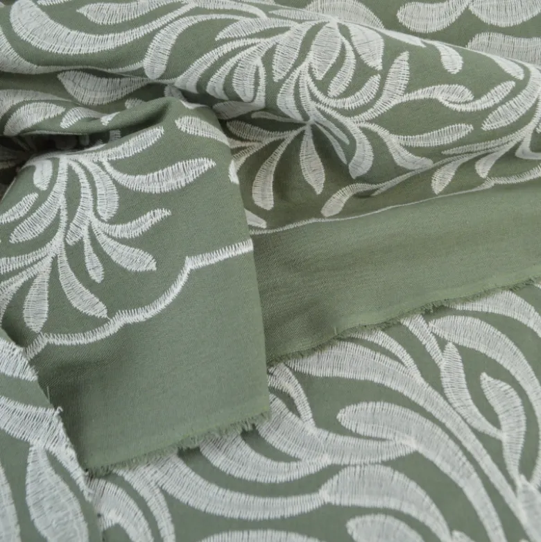 Tissu viscose lin brodé & festonné - Vert