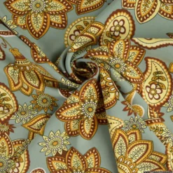 Tissu Viscose motif fleurs cachemire fond Gris