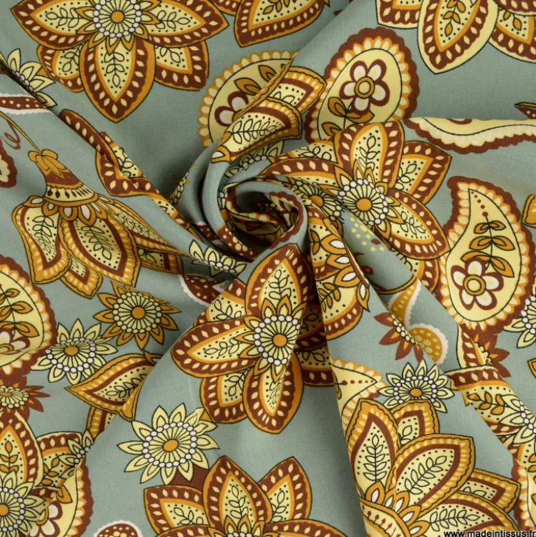 Tissu Viscose motif fleurs cachemire fond Gris