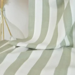 Tissu viscose tissé teinte à rayures larges sauge