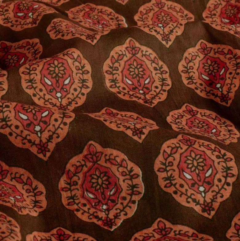 Tissu voile de coton Rajani – Motif block print rouge & brun