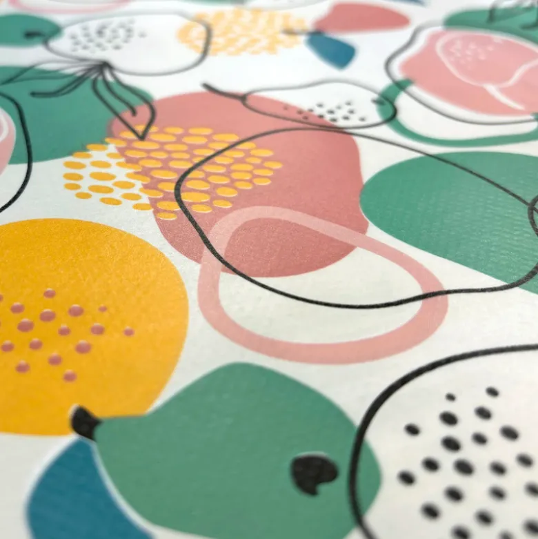 Toile cirée motif fruits fond blanc cassé