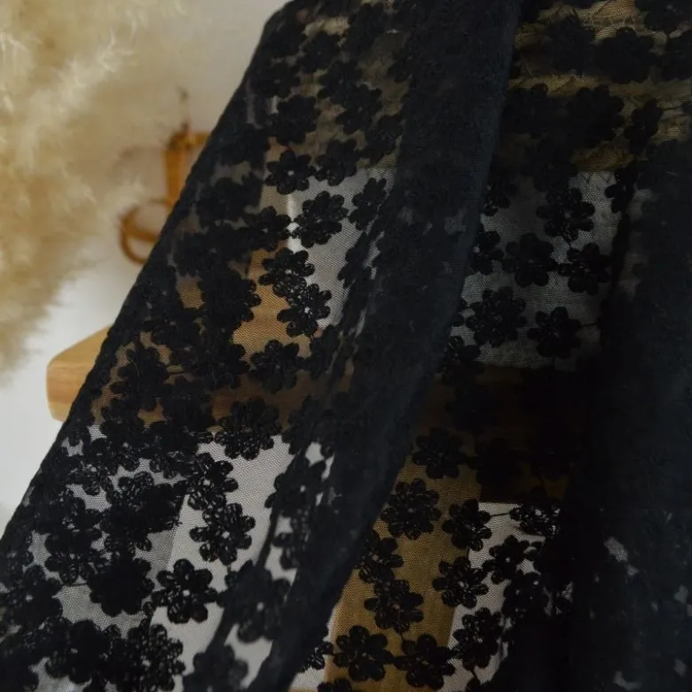 Tulle brodé Izia - Noir