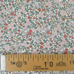Voile de coton BIO motif fleurs vertes et roses -oeko tex